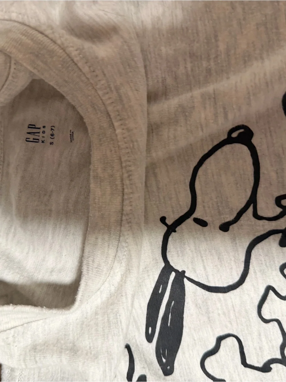 GAP White Heather Tee with Snoopy Hawaii Surf Graphic